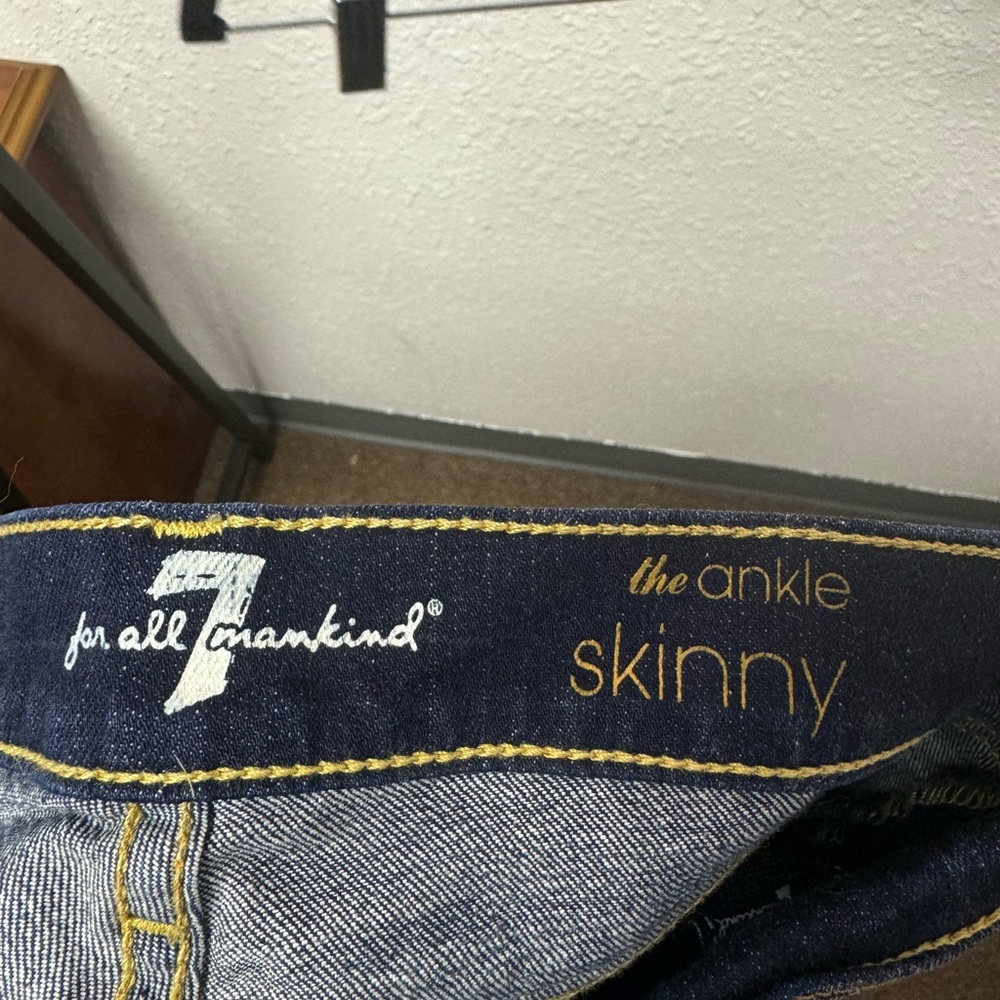 7 for All Mankind Jeans - Picture 4 of 5